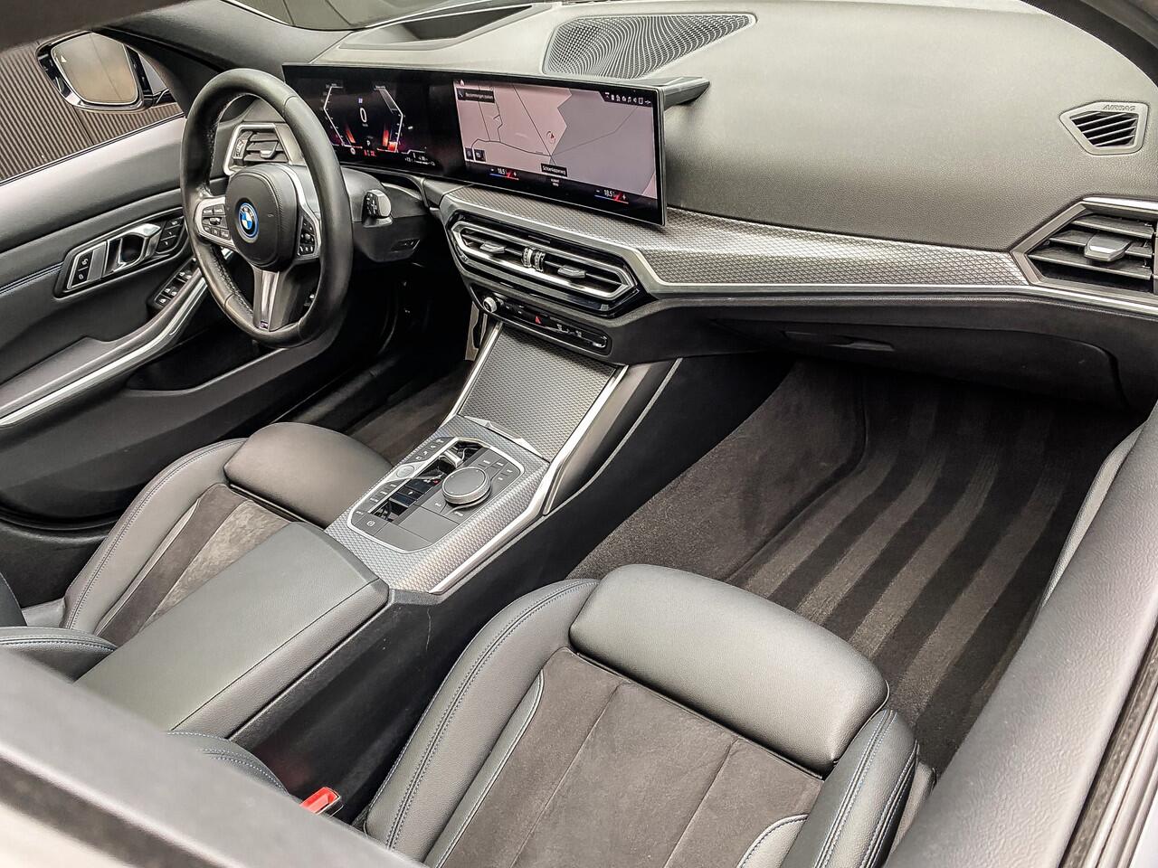 BMW 3-SERIE Touring 330e 292PK High Executive M-Sport | PANO | KEYLESS | MEMORY | SFEERVERLICHTING | 360 | STOELVERWARMING |