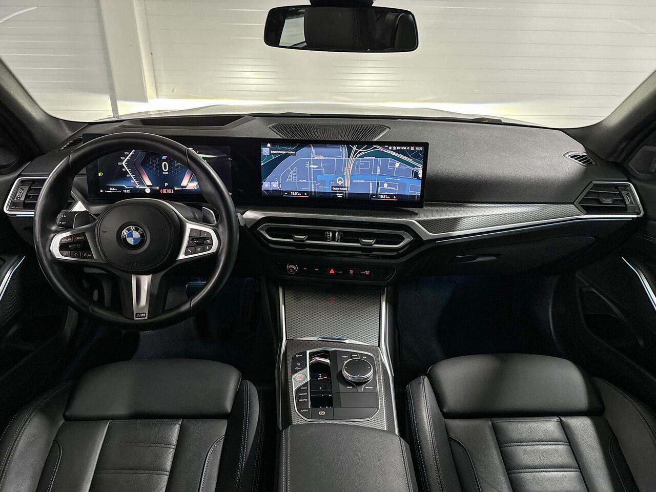 BMW 3-SERIE Sedan 320i l M-Sport | Stoelverwarming