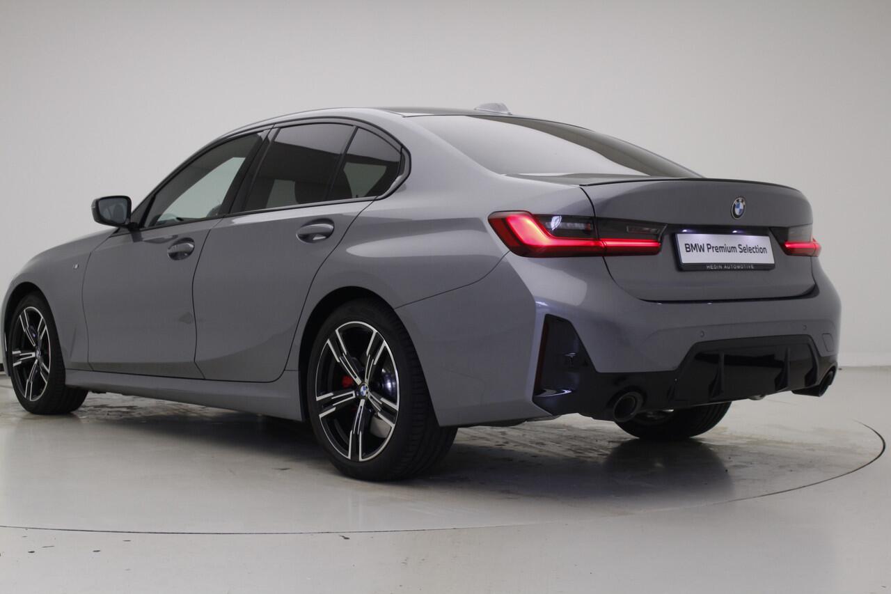 BMW 3-SERIE 320i M-Sport Pro | Active Cruise Controle | Elektrisch verstelbare stoelen | Nu voor 49.895,-