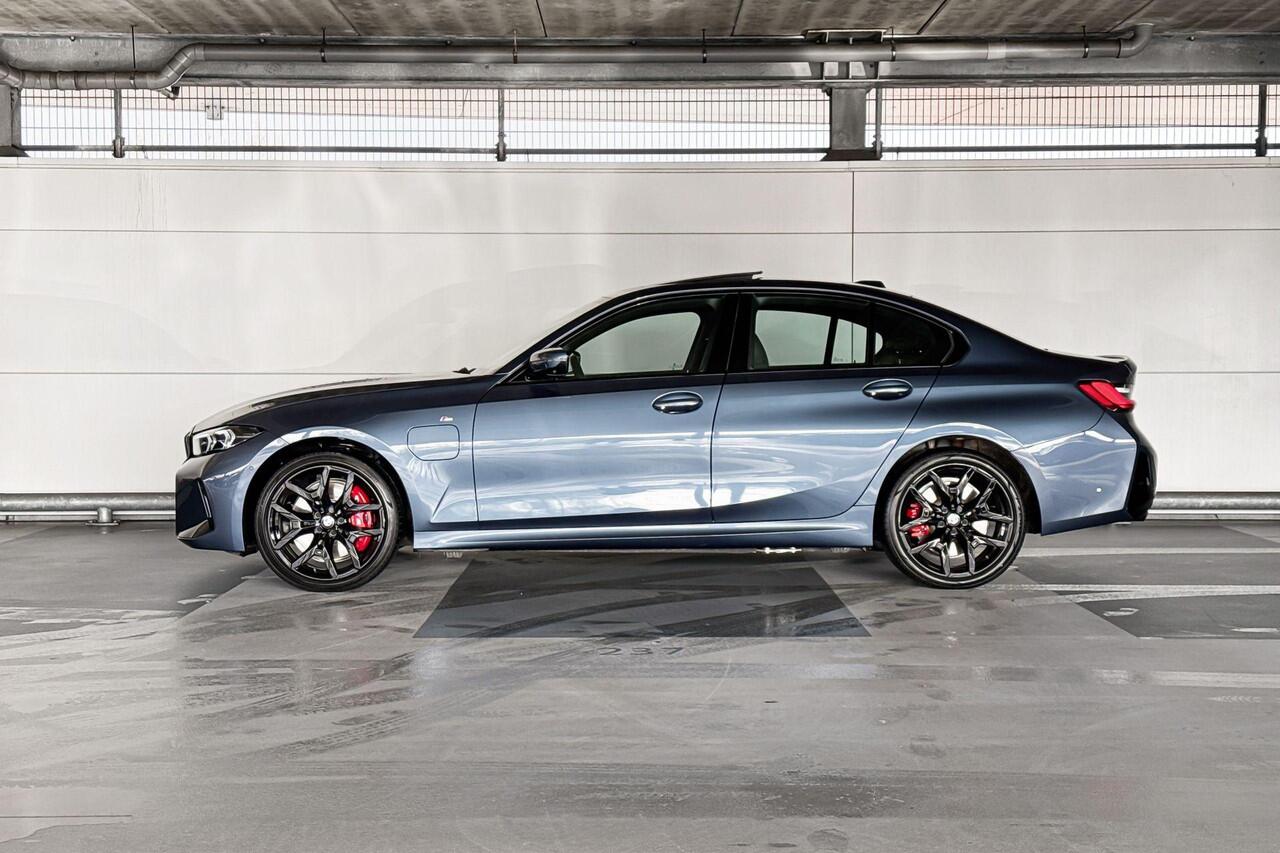 BMW 3-SERIE Sedan 330e