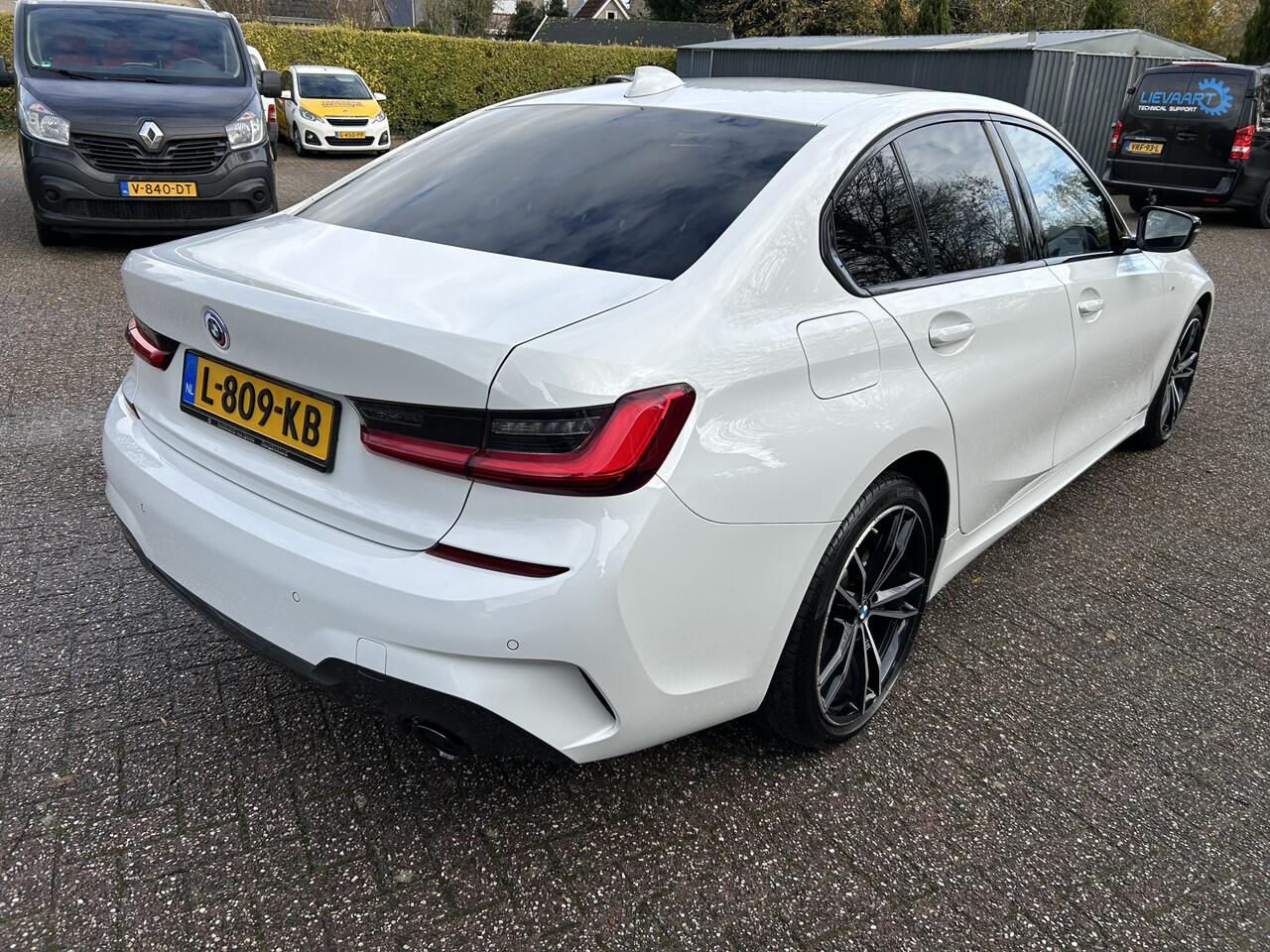 BMW 3-SERIE 320e Business Edition Plus