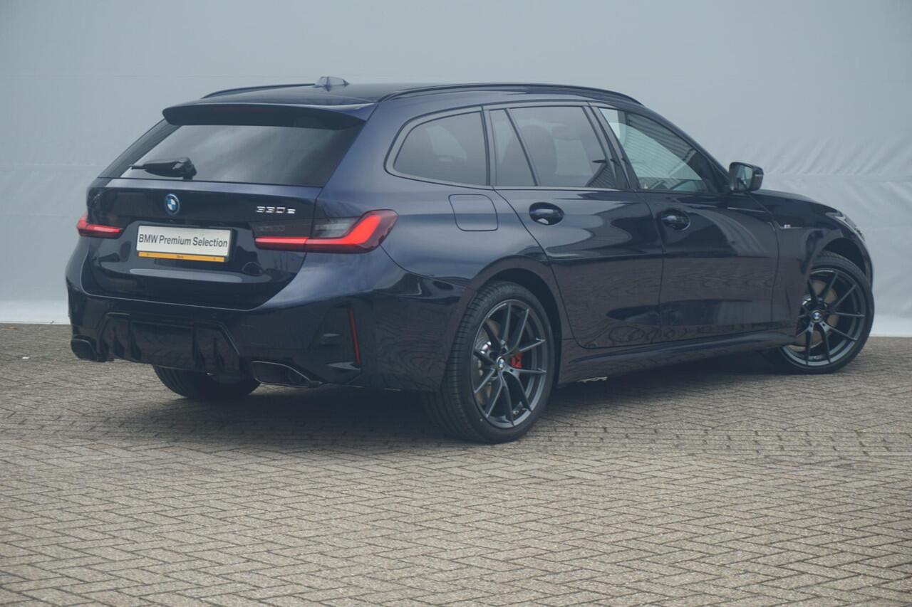 BMW 3-SERIE Touring 330e | M Sportpakket Pro | Comfort Pack | M Performance velgen | Comfort Access |