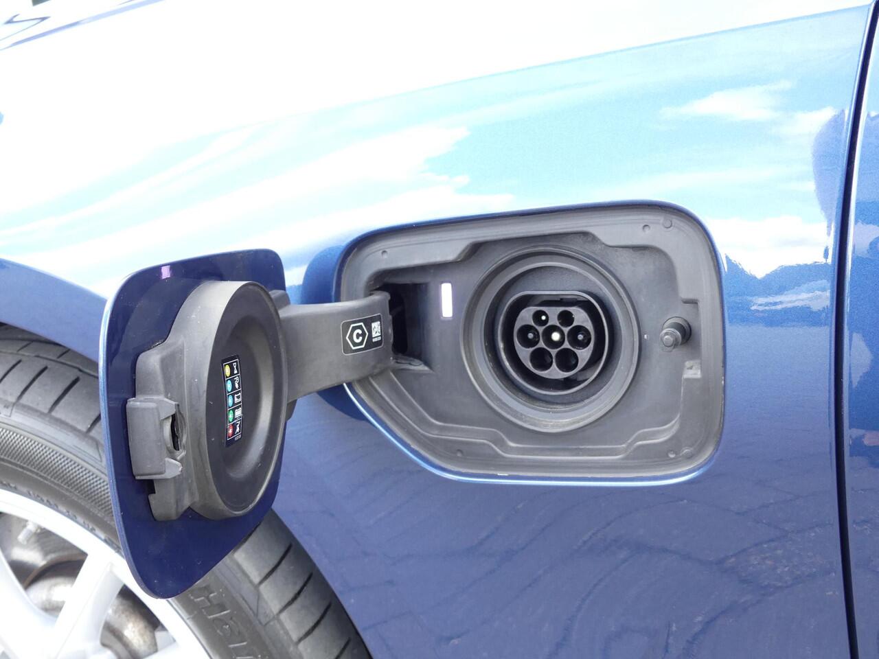 BMW 3-SERIE 330e xDrive *t/m 10de bouwjaar garantie!