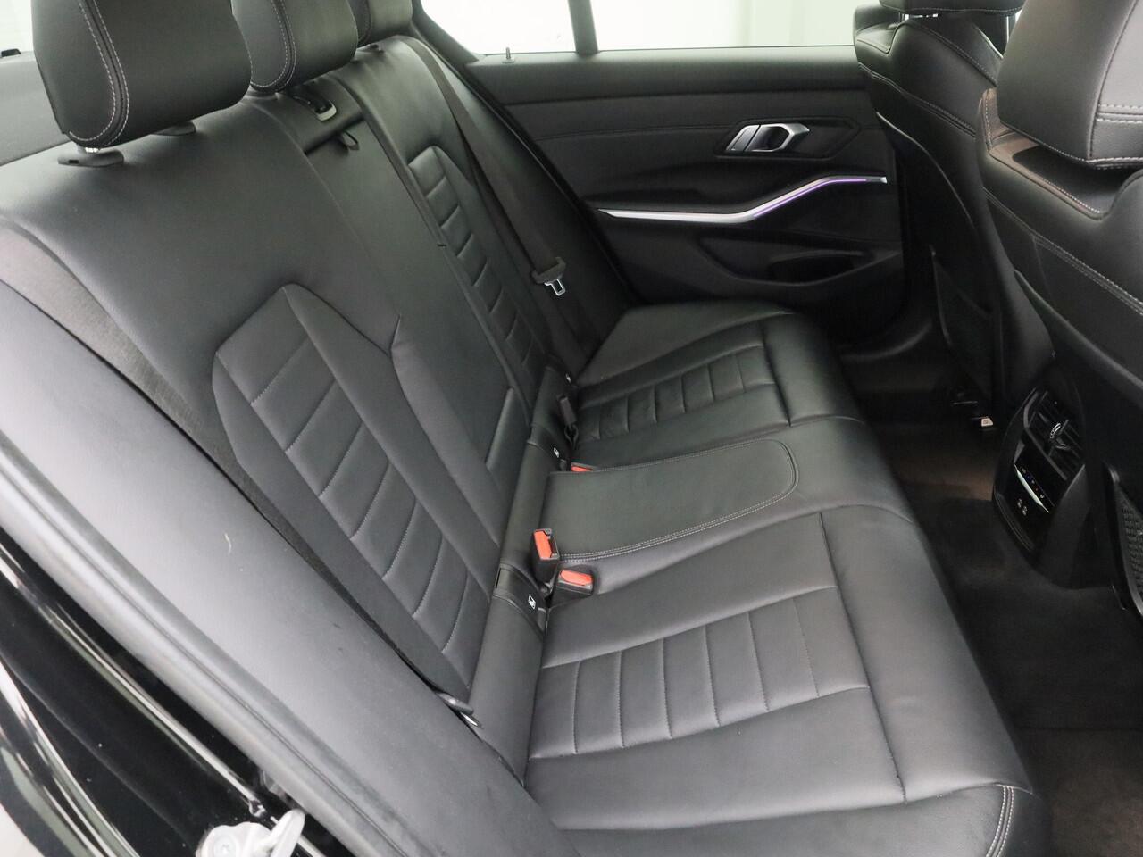 BMW 3-SERIE 330e M-Sport | SHADOW | CAMERA | LEDER