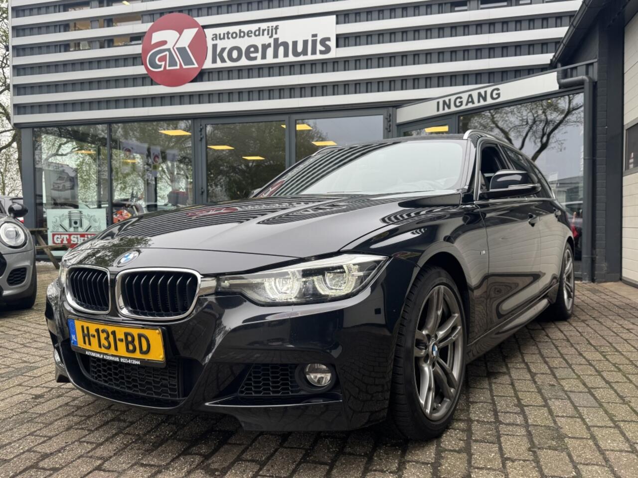 BMW 3-SERIE 318i M-sport Leer/stoelvw/trekhaak