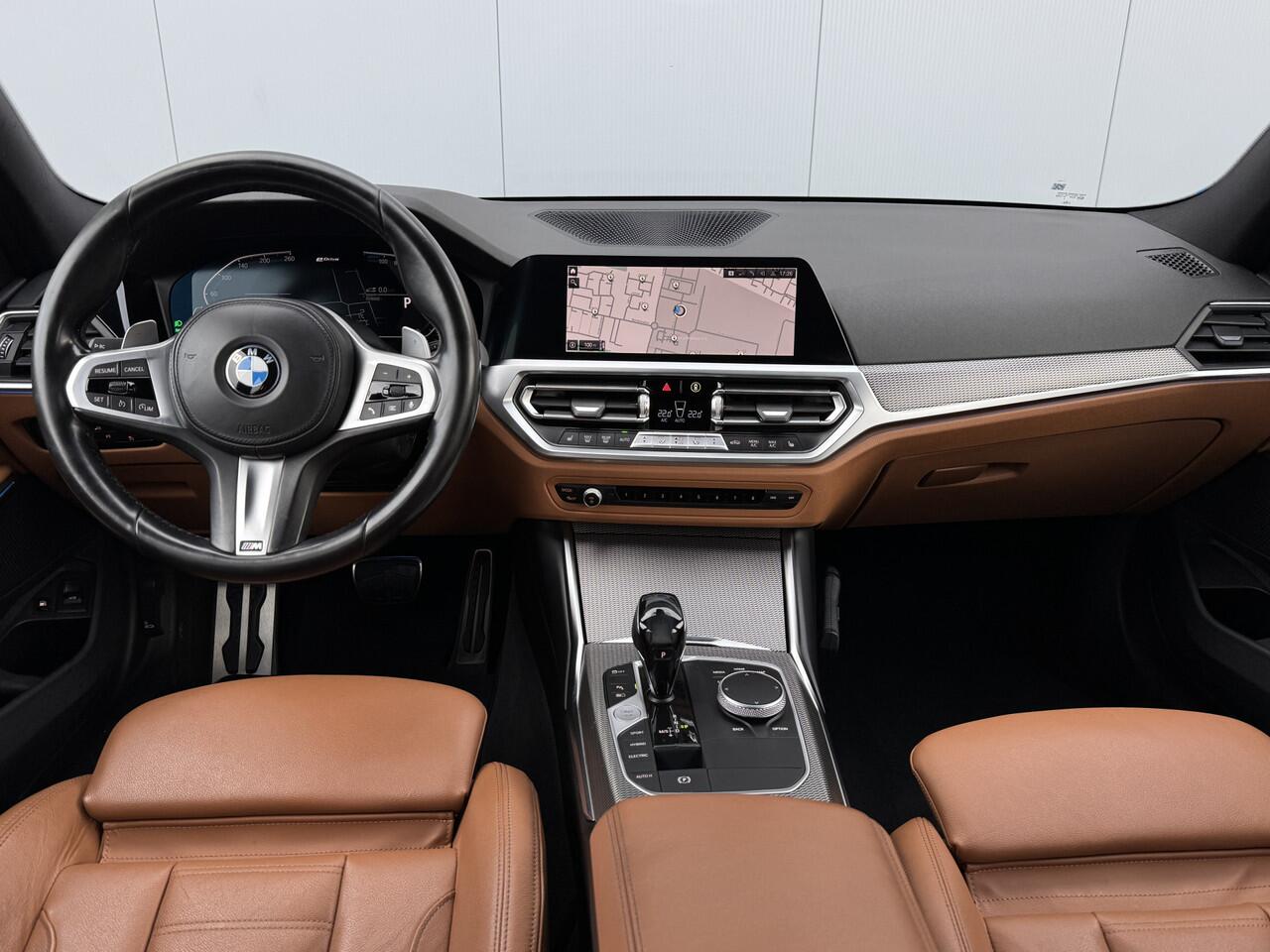 BMW 3-SERIE Touring 330e eDrive Edition M-pakket/Leer/Apple Carplay.