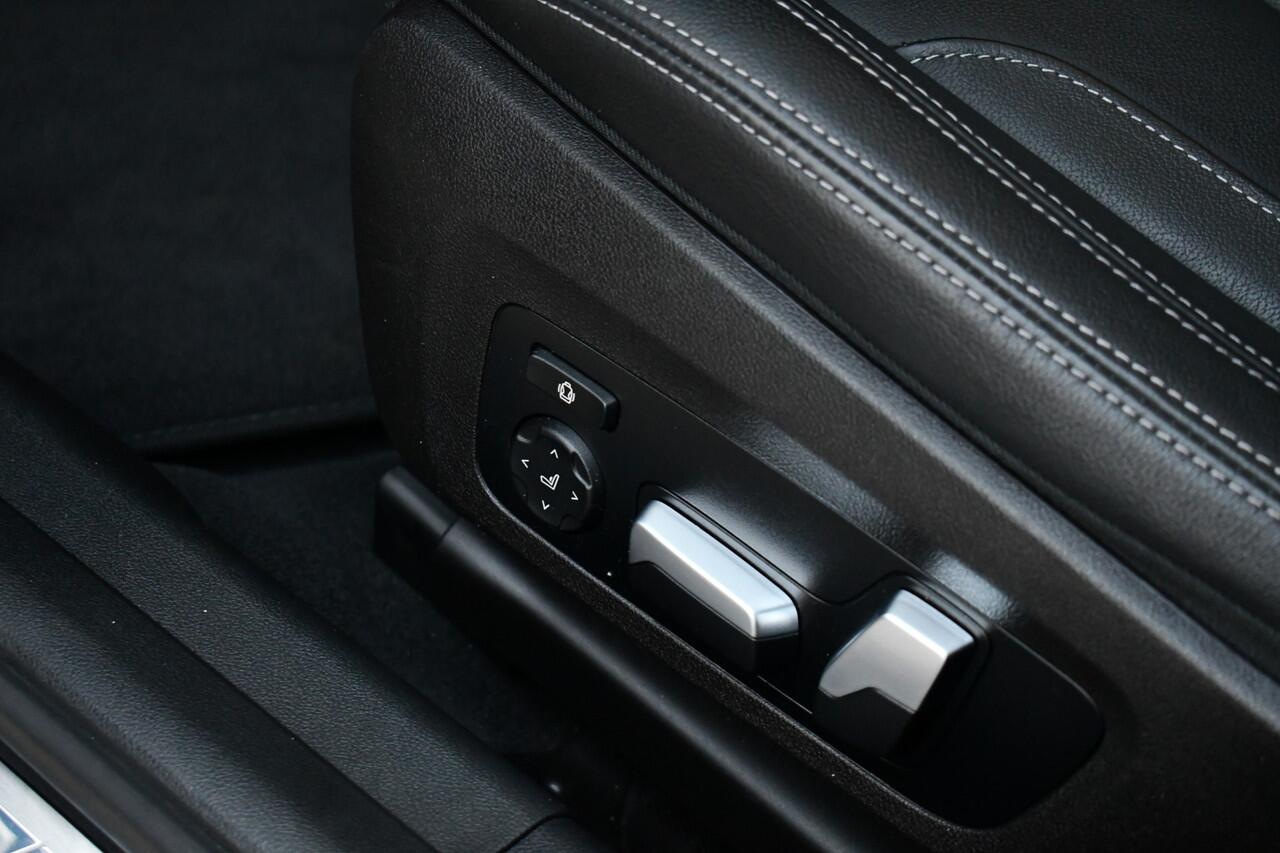 BMW 3-SERIE 330d M-Sport Pro Pano H/K HUD El-zetels Parelmoer-wit!