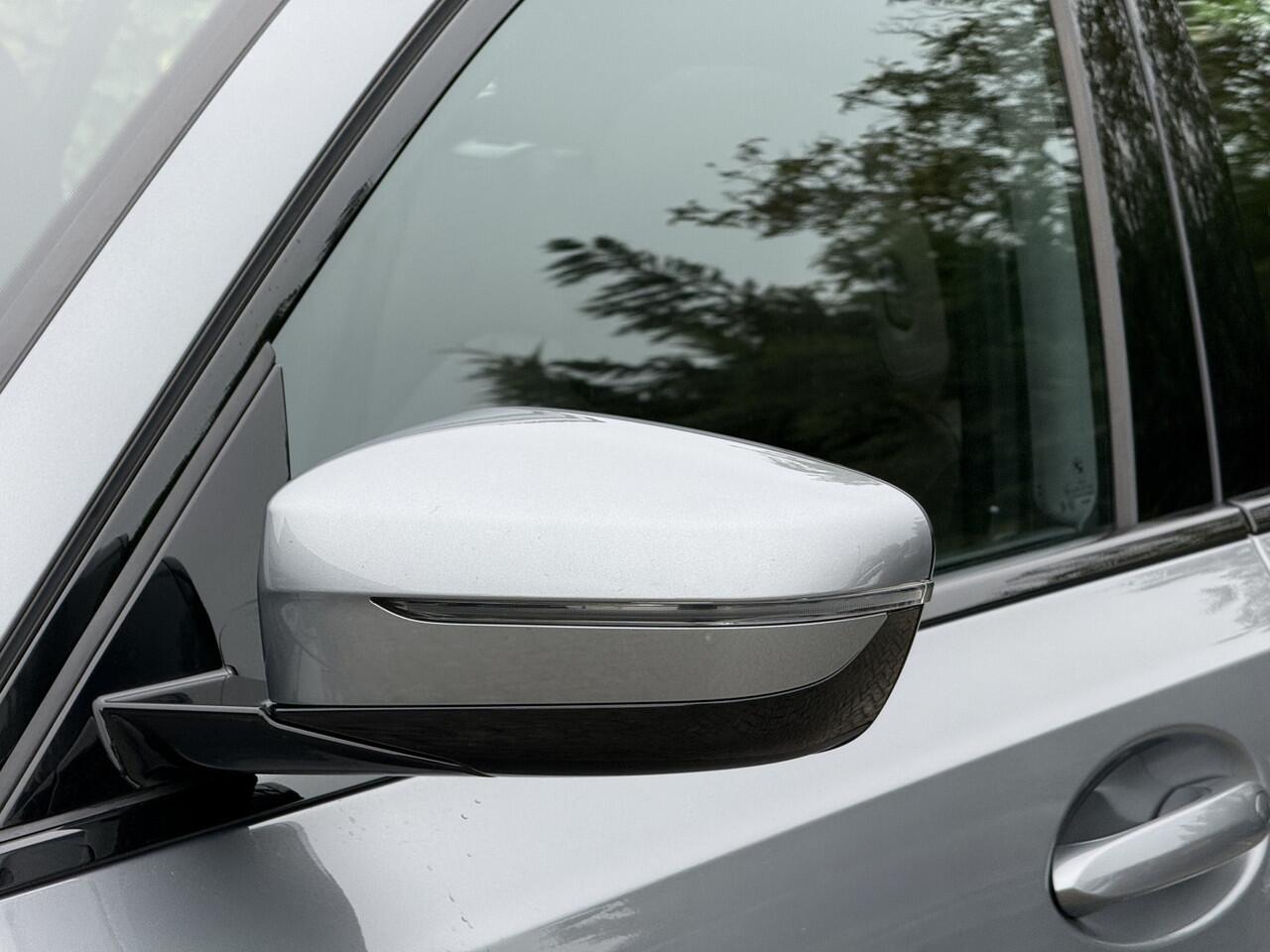 BMW 3-SERIE Touring 318i | NW Model | M-Sport | 19'' | Panorama | Camera | Elek. Trekhaak