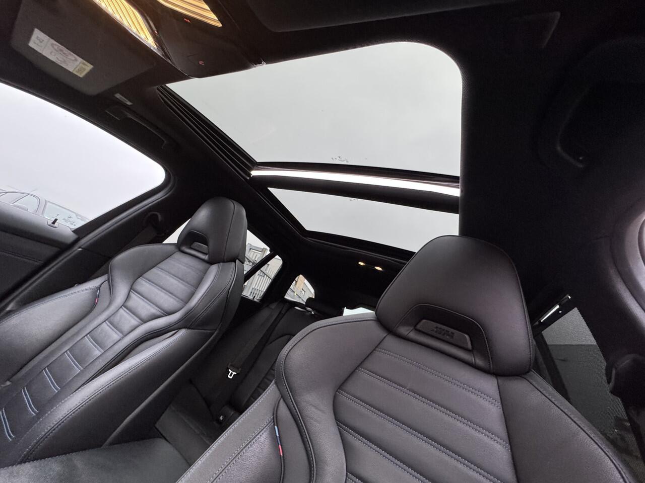 BMW 3-SERIE Touring 330e xDrive M Sport 330 Pano-Dak | M-Stoelen | Adapt. Cruise | Memory | Stoelverw.