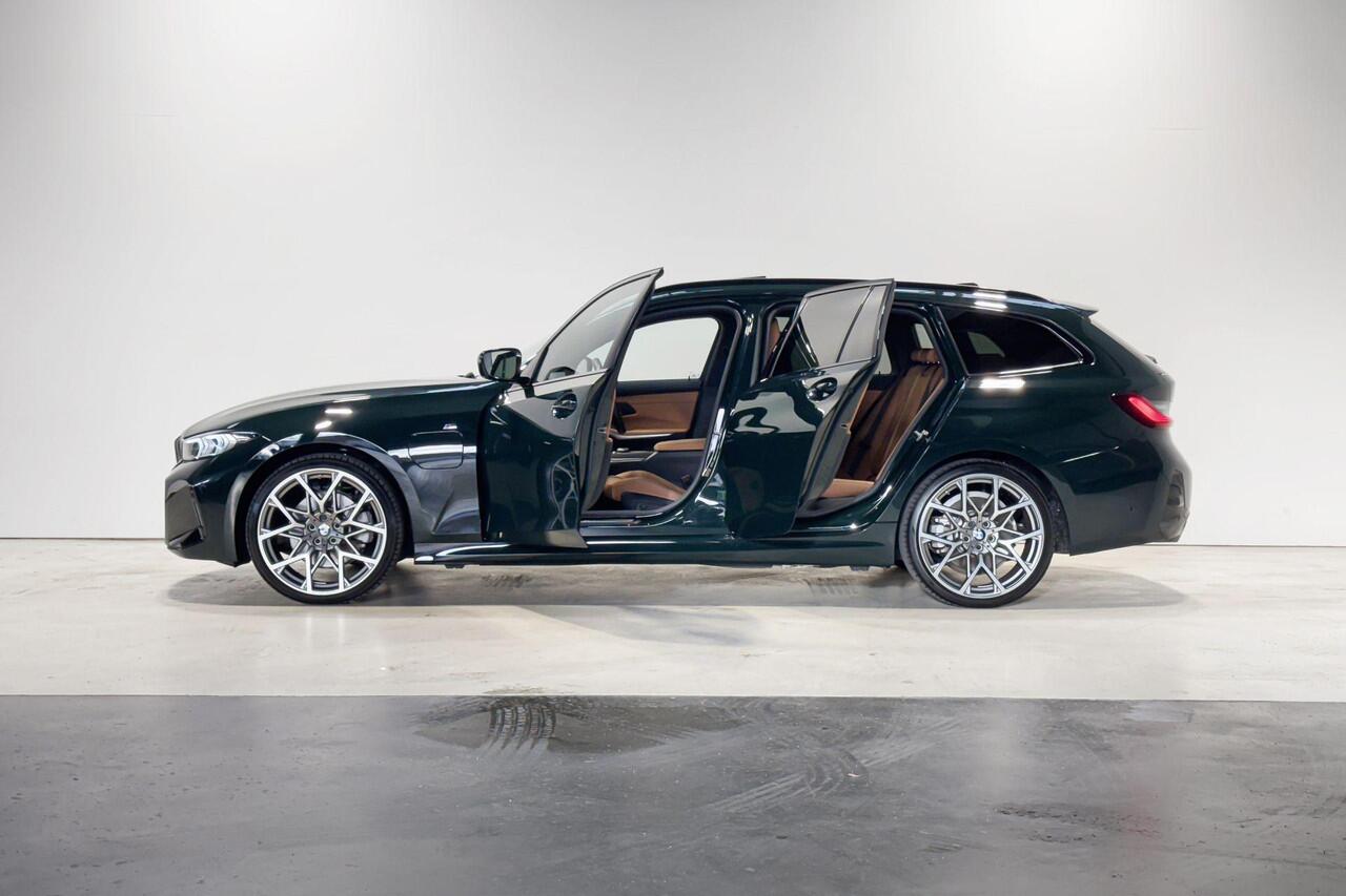 BMW 3-SERIE Touring 330e Innovation Pack M Sport | Individual | panoramadak | M Performance wielen