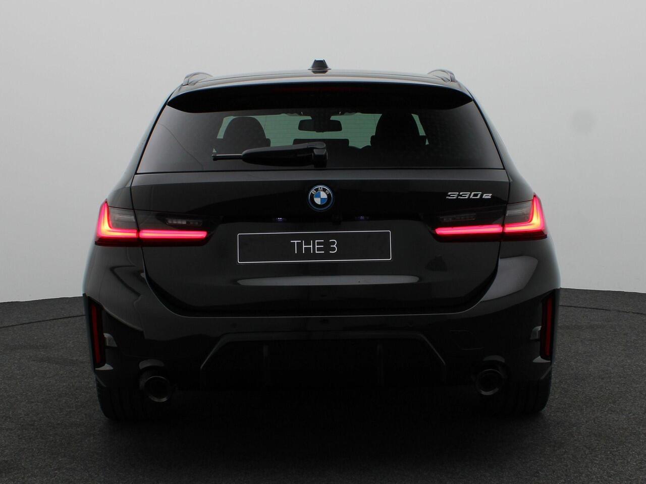 BMW 3-SERIE 330e Touring | M Sportpakket Pro | Comfort Pack | Innovation Pack