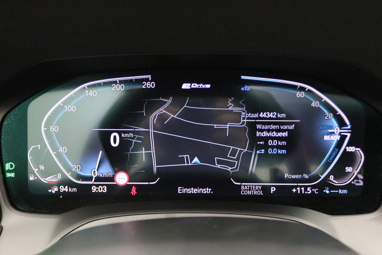 BMW 3-SERIE 320e Business Edition Plus M Sport Laser LED, Leer, Schuif-/kanteldak, Apple Carplay, Trekhaak elektr., 19"