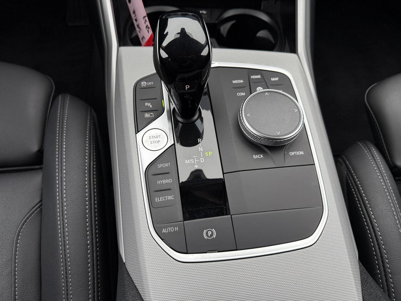 BMW 3-SERIE Touring 320e Business Edition Plus Wide Screen