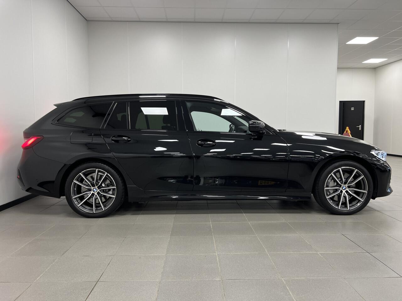 BMW 3-SERIE Touring 330e High Executive / Plug-in Hybride / Elec.Trekh. / head-up / leder /