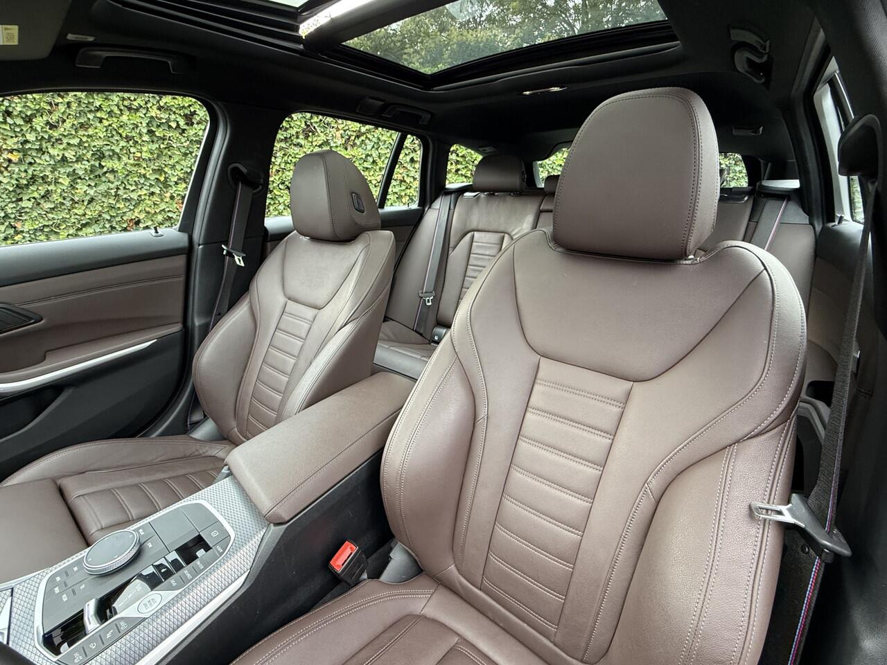 BMW 3-SERIE Touring 330i xDrive | M-Sport Pro | 19'' | Elek. Trekhaak | Panorama