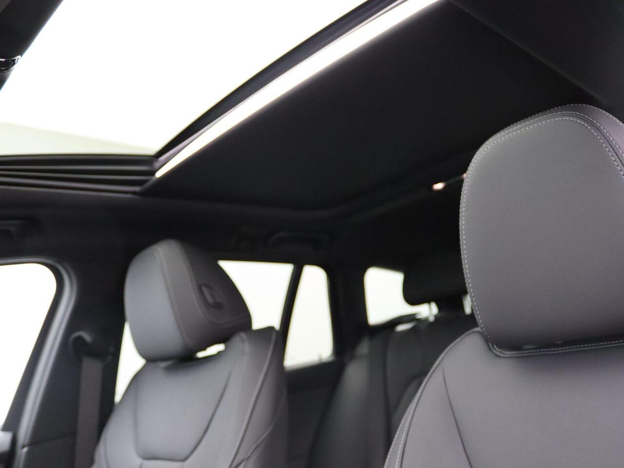 BMW 3-SERIE Touring 320i | M Sport Package | Innovation Pack | Comfort Pack | Showroom Selection