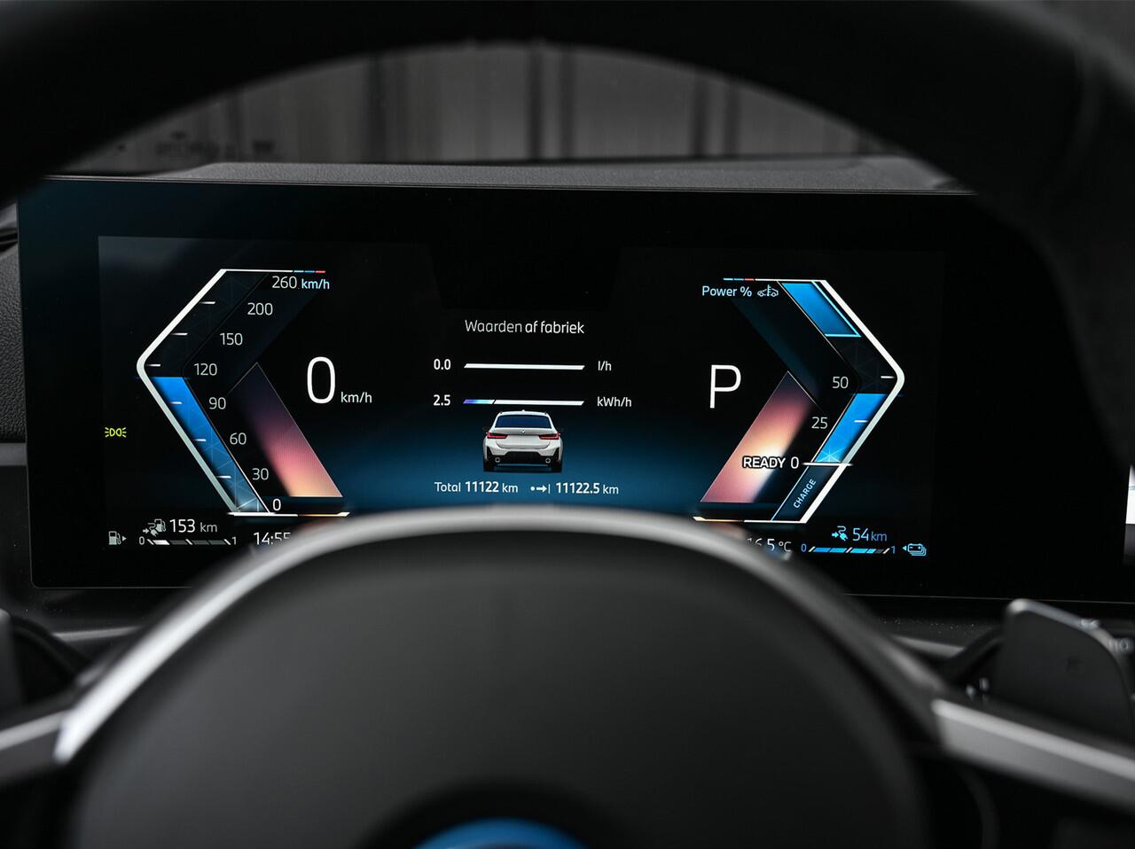 BMW 3-SERIE Touring 330e xDrive M-SPORT | FACELIFT | ACCU 19,5 kWh | ACTIVE CRUISE | HIFI AUDIO | CAMERA | FULL-LED | STUUR- EN STOELVERWARMING | EL. TREKHAAK