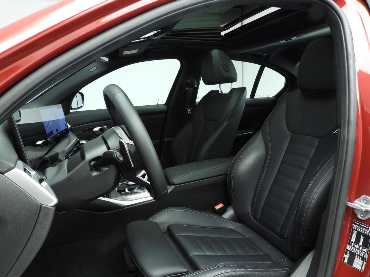 BMW 3-SERIE Sedan 320i | M-Sportpakket | LED | Leder | Navigatie | Schuifdak | Stoelverwarming | Sportstoelen | DAB | Alu 19 inch