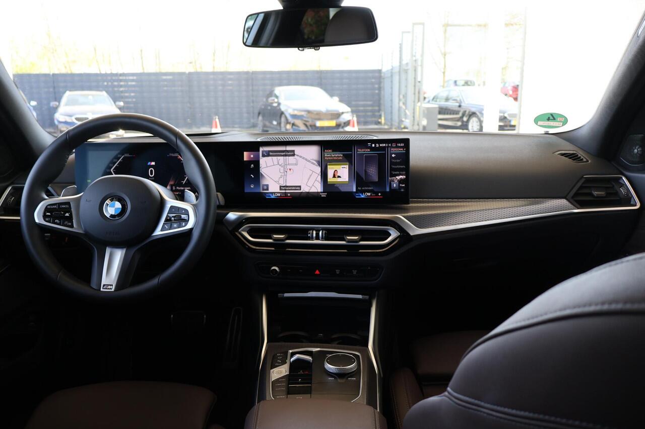 BMW 3-SERIE Touring 330i xDrive | M Sportpakket | Innovation Pack | Travel Pack