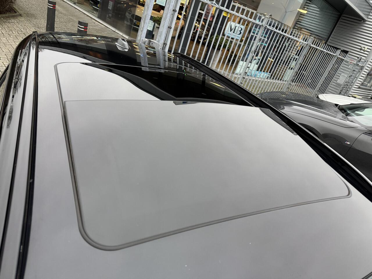 BMW 3-SERIE Touring 330e xDrive M Sport 330 Pano-Dak | M-Stoelen | Adapt. Cruise | Memory | Stoelverw.