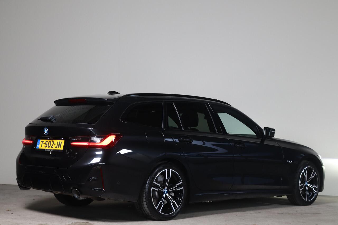 BMW 3-SERIE Touring 320e M-Sport NL-Auto!! Elek.Trekh. I Pano I Sfeer