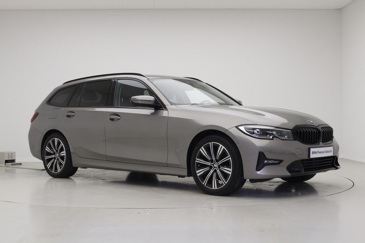 BMW 3-SERIE Touring 318i Sportline | Camera | Stoelverwarming | Hifi | Trekhaak |