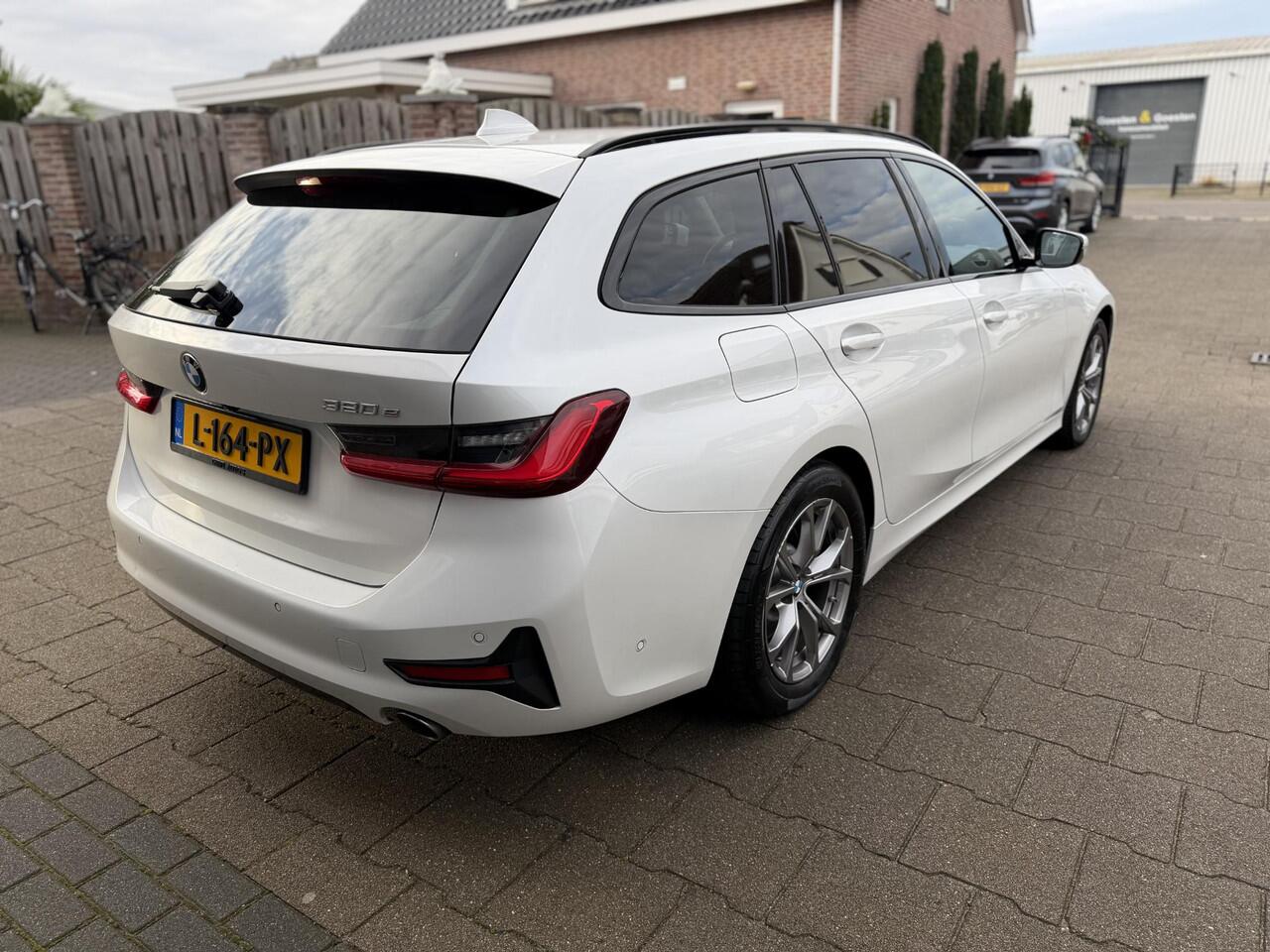 BMW 3-SERIE Touring 320e Sportline Laser|ShadowLine|Sport-leder
