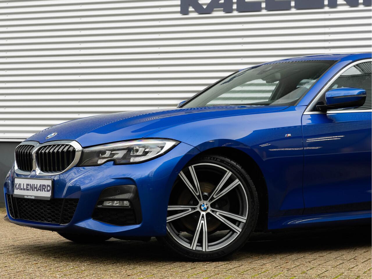 BMW 3-SERIE 320i M-Sport - Camera - Hifi - 19 inch - Live Cockpit Prof