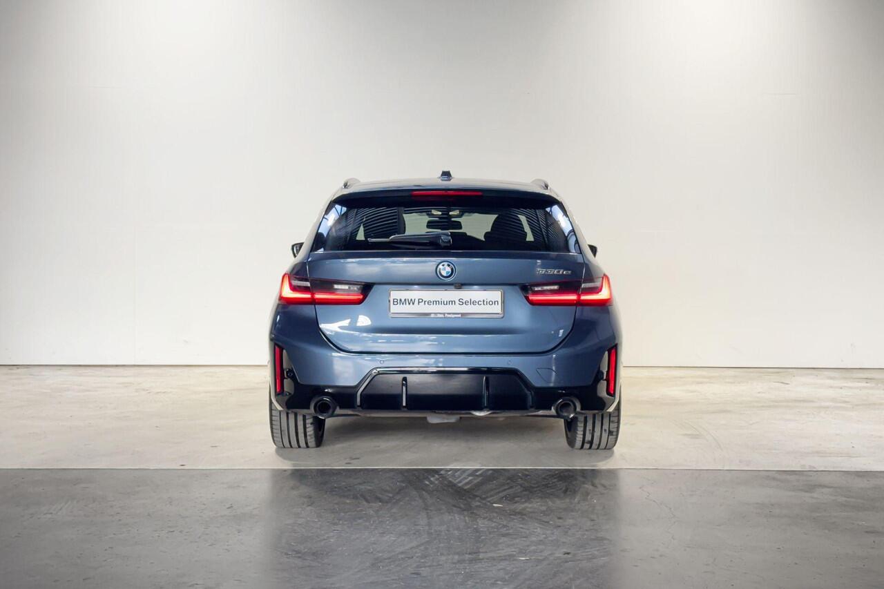 BMW 3-SERIE Touring 330e