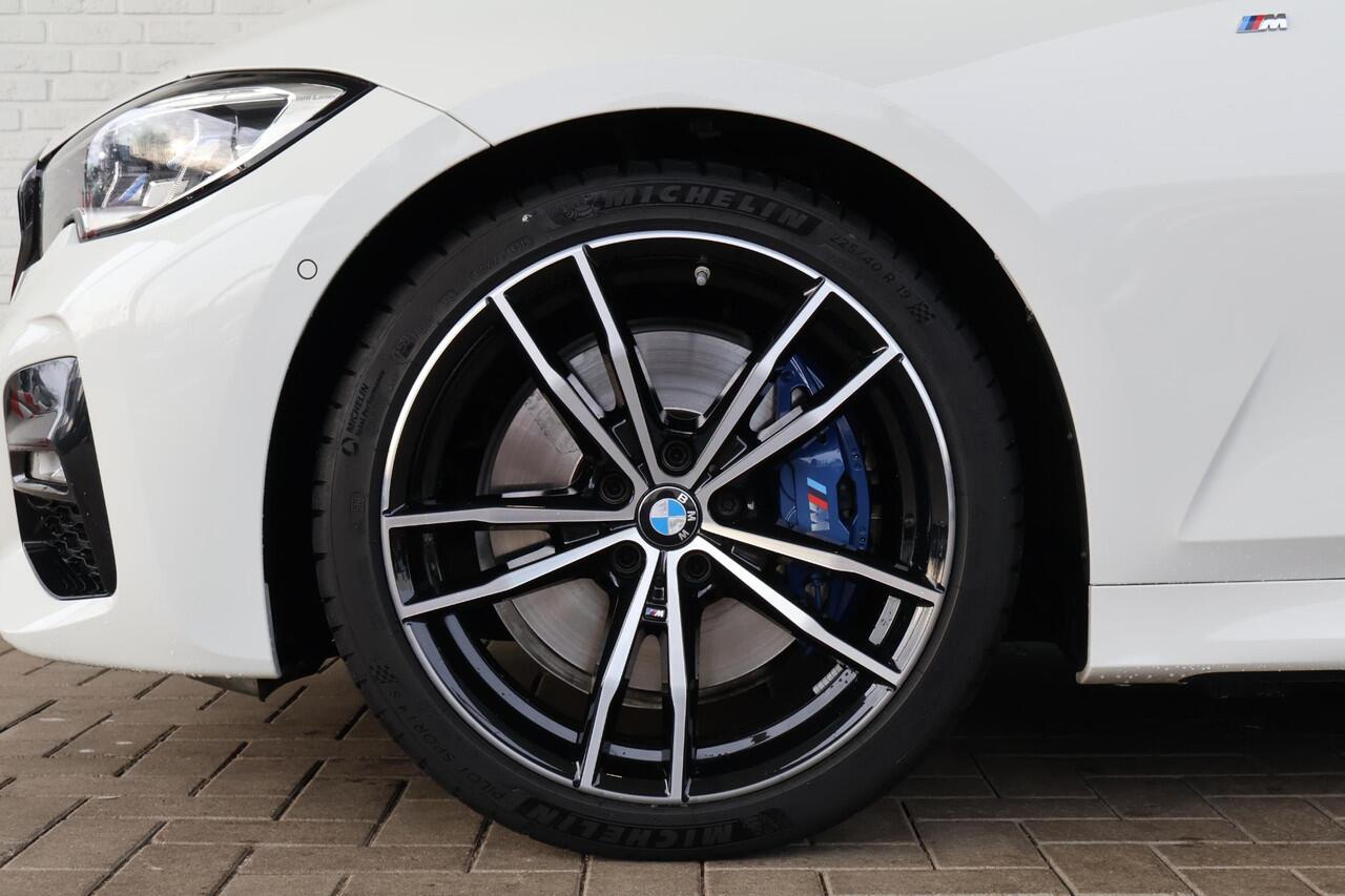 BMW 3-SERIE Touring 330i High Executive Edition