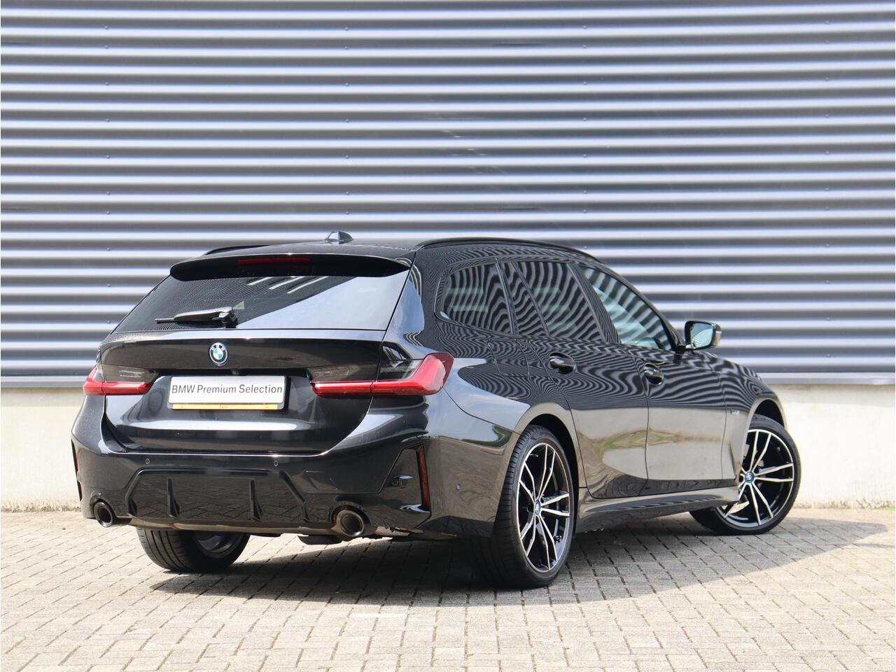 BMW 3-SERIE Touring 320e | High Executive | M Sportpakket | Panodak | Hi-Fi | Getint Glas | 19'' LMV