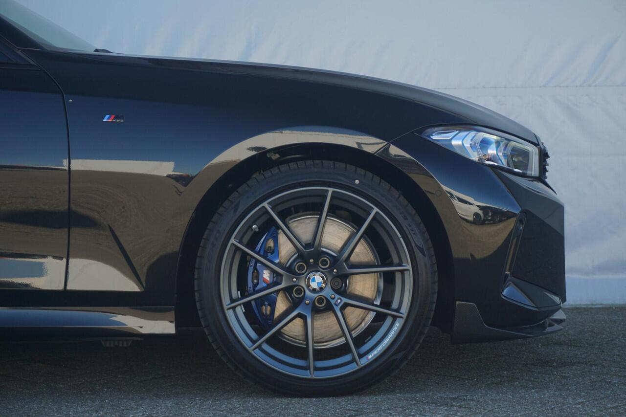 BMW 3-SERIE Sedan 320e M Sportpakket 19'' / Schuif-/kanteldak / Stuurwiel verwarming / Carbon M Performance pakket / Ekris Selection