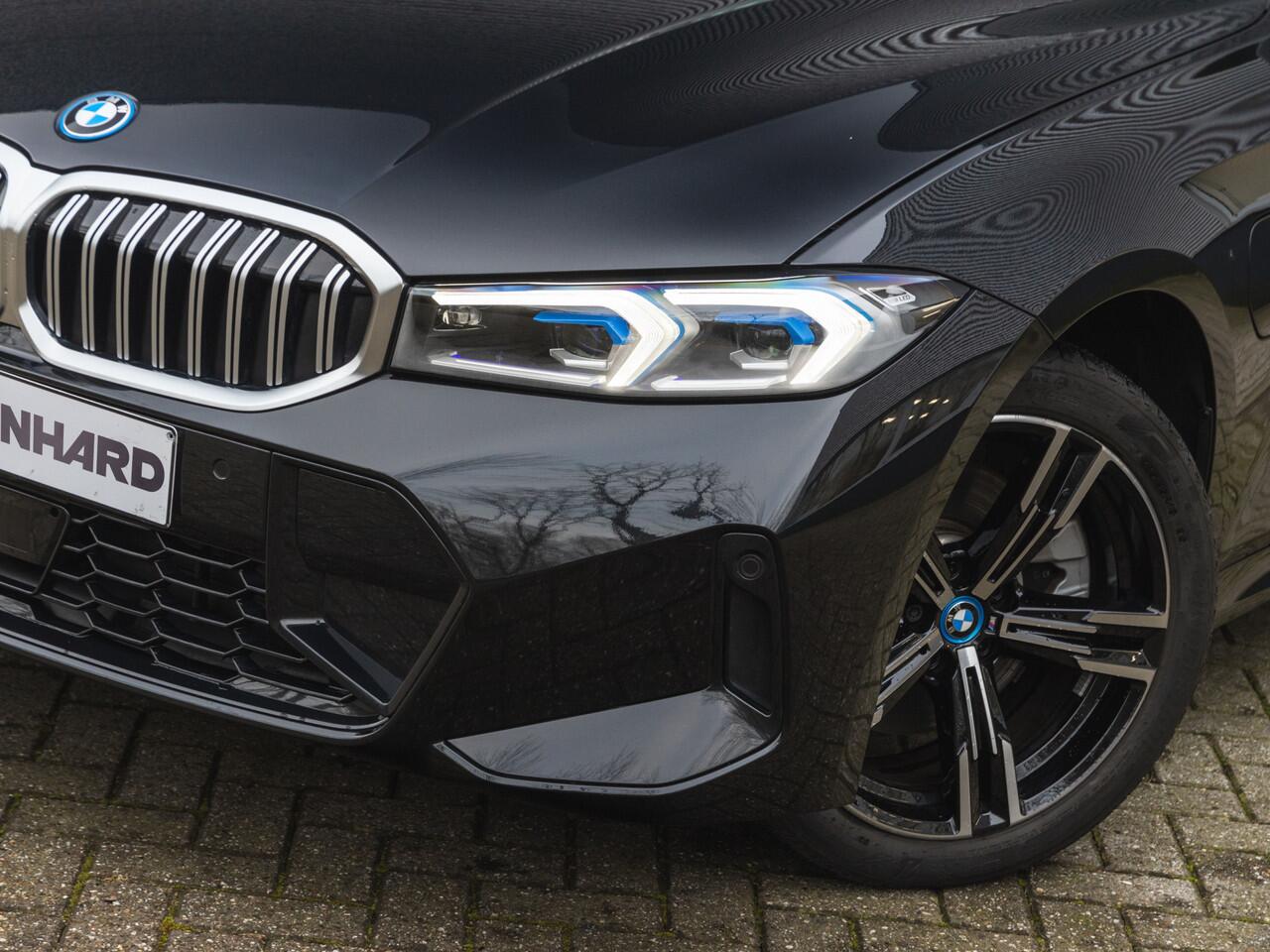 BMW 3-SERIE Touring 330e xDrive M-Sport - LCI 2 - Pano - Driving Ass Prof - Trekhaak