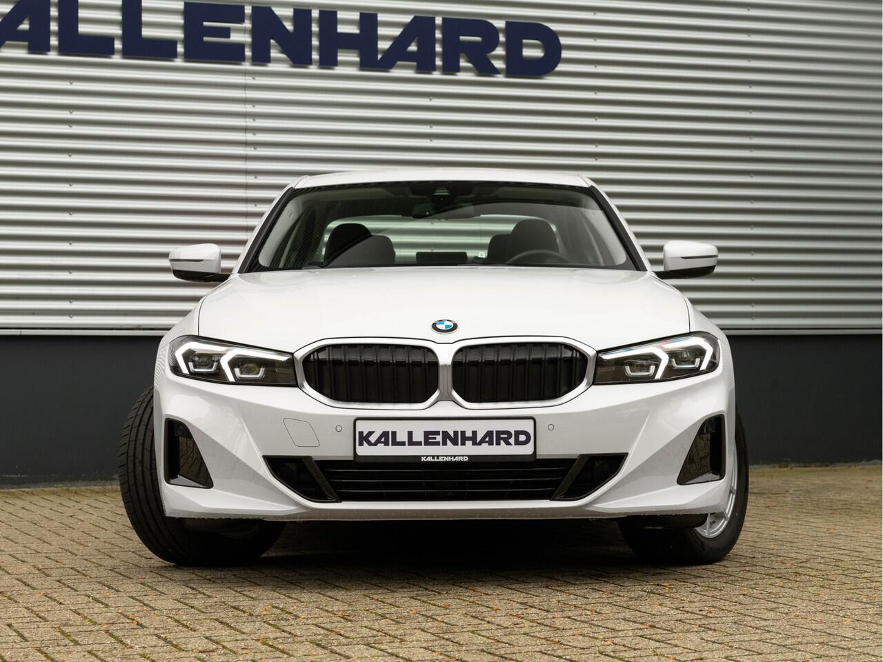 BMW 3-SERIE 320d - Sportstoelen - Trekhaak - 1-Hand - Navigatie - Bluetooth