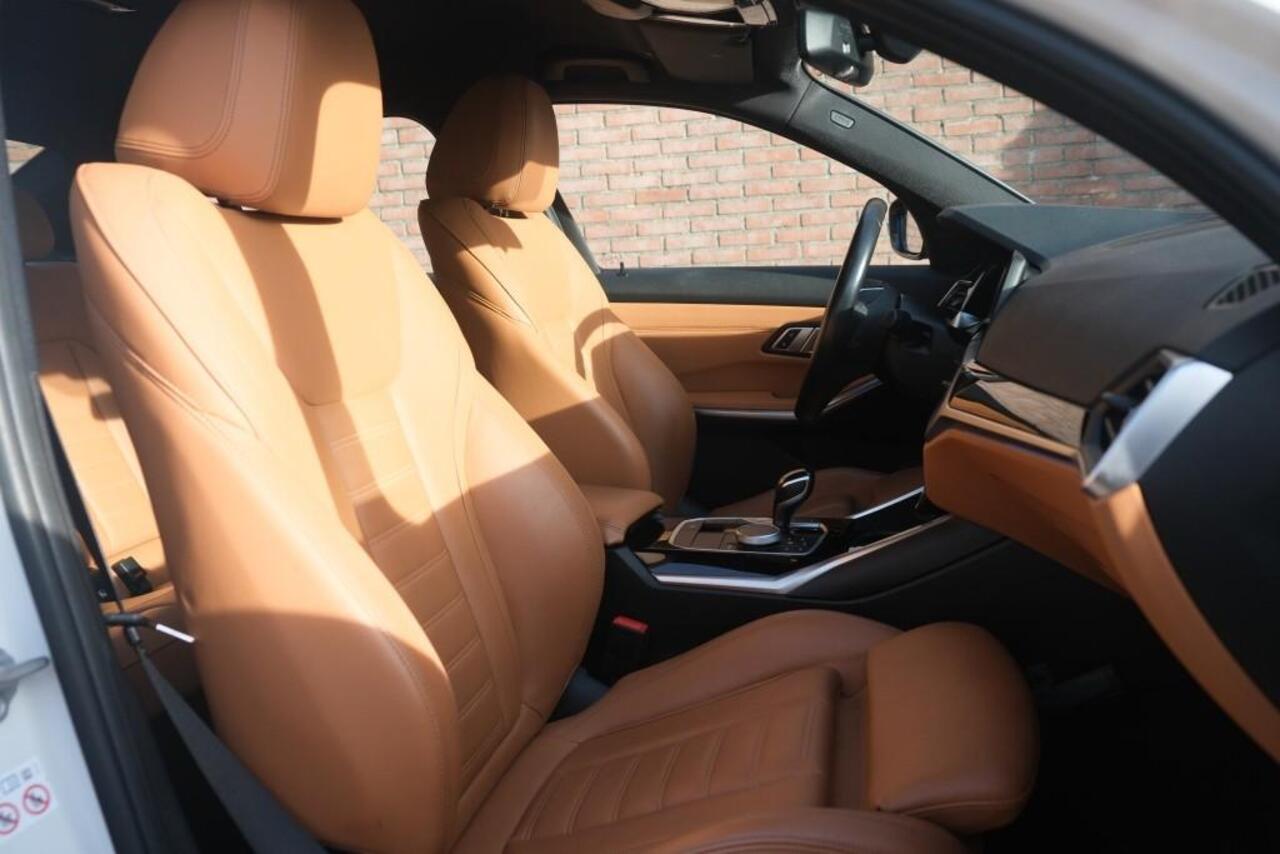 BMW 3-SERIE 330e eDrive 292pk Edition | Navi | App Connect | Climate | Cruise | Camera | Leder | PDC