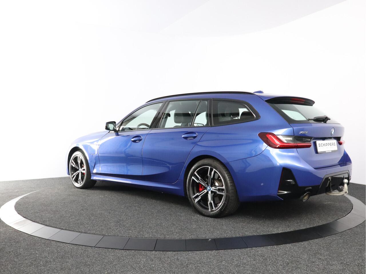BMW 3-SERIE Touring 330e xDrive | M-Sport Pro | Trekhaak | Leder