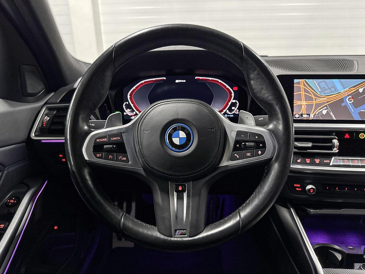 BMW 3-SERIE Sedan 330e Business Edition Plus l M-Sport l Trekhaak
