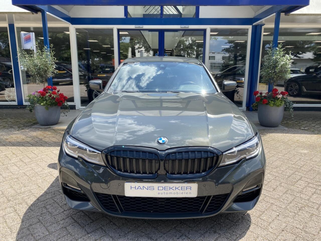 BMW 3-SERIE 320i Business Ed.