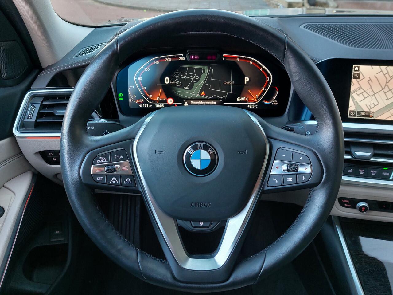 BMW 3-SERIE Touring 320i 184pk Automaat High Executive Individual | Origineel NL | Navi | Apple Carplay | Adap.Cruise | Leder+Verwarmd | Dodehoek+Rijstrooksensor | Pdc V+A+Assist+360 Camera | Privacy Glass