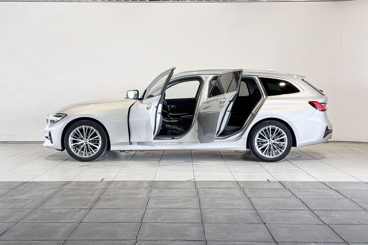 BMW 3-SERIE Touring 320i Executive Edition Model Sport Line Aut.