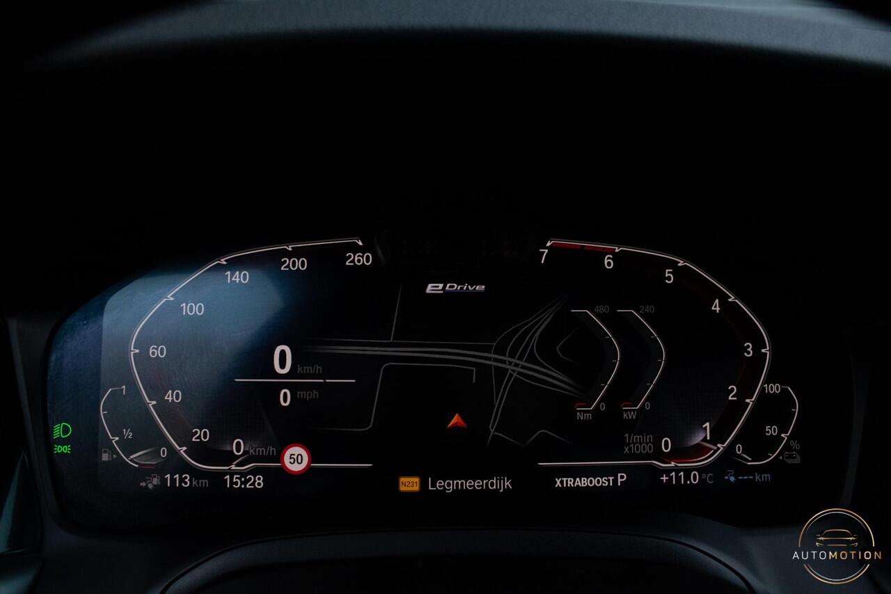 BMW 3-SERIE 330e PANO MEMORY M PAKKET CAMERA HUD