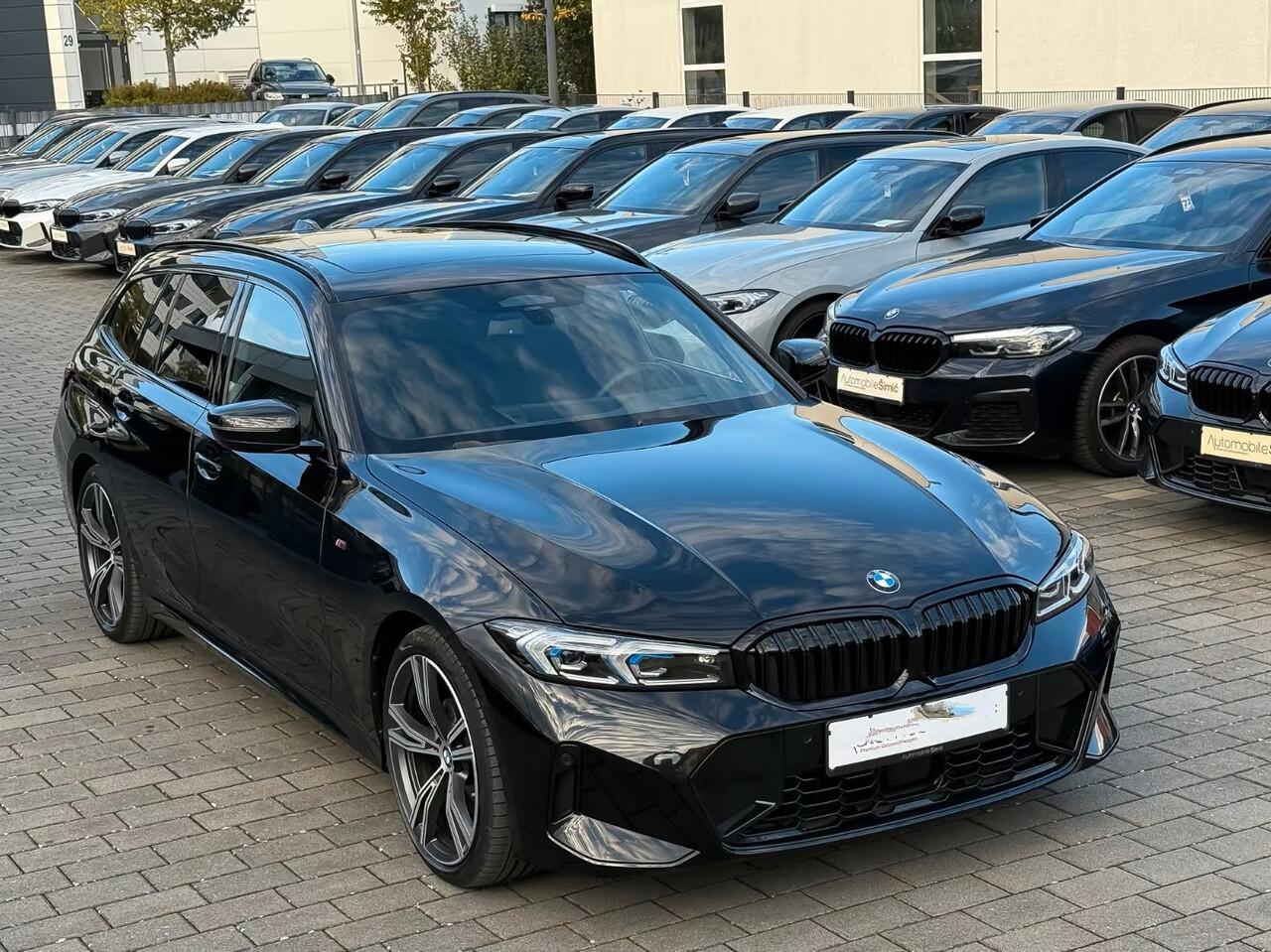 BMW 3-SERIE Touring 320d xDrive M-SPORT ** LED, NAVI+, LEDER, PANORAMA, H&K, HuD, TREKH, 19-inch LMV ** 1e EIG - UNFALLFREI ** ** INFORMEER OOK NAAR ONZE AANTREKKELIJKE FINANCIAL-LEASE TARIEVEN **