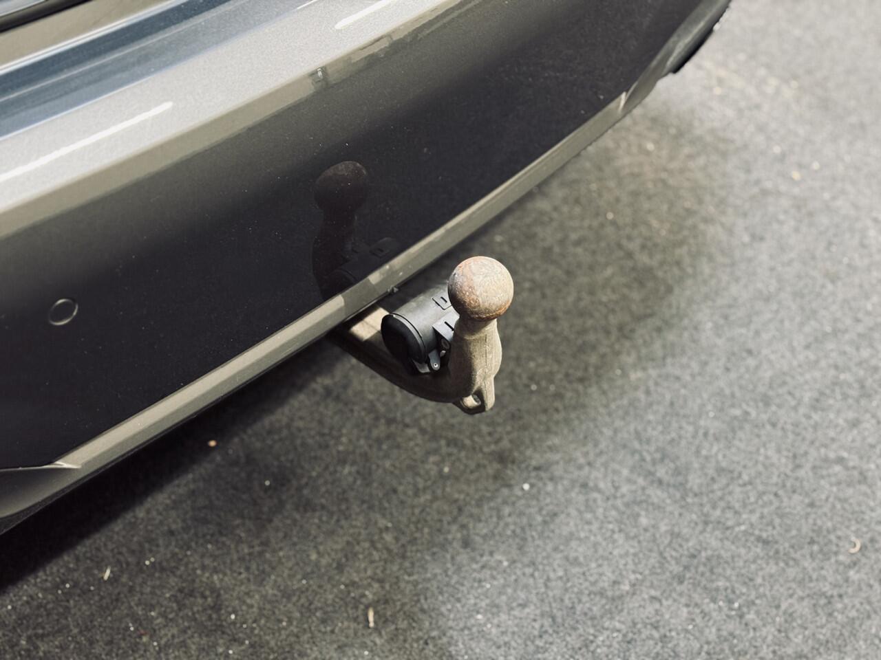 BMW 3-SERIE 320i High Ex. M-Sport ShadowLine | 19" | Leder | Trekhaak