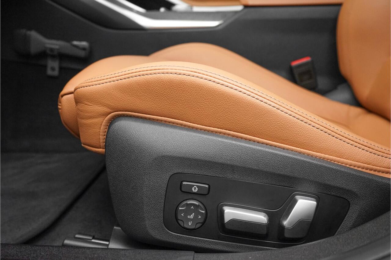 BMW 3-SERIE Touring 330i M-Sport M-Stoelen Pano HiFi HUD Camera
