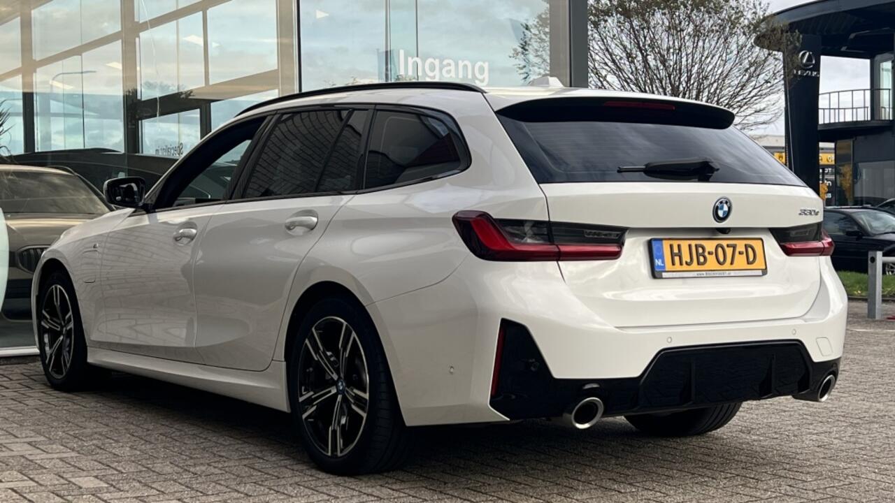 BMW 3-SERIE Touring 330e M-Sport | Navi | Camera | Stoel-Stuurverwarming