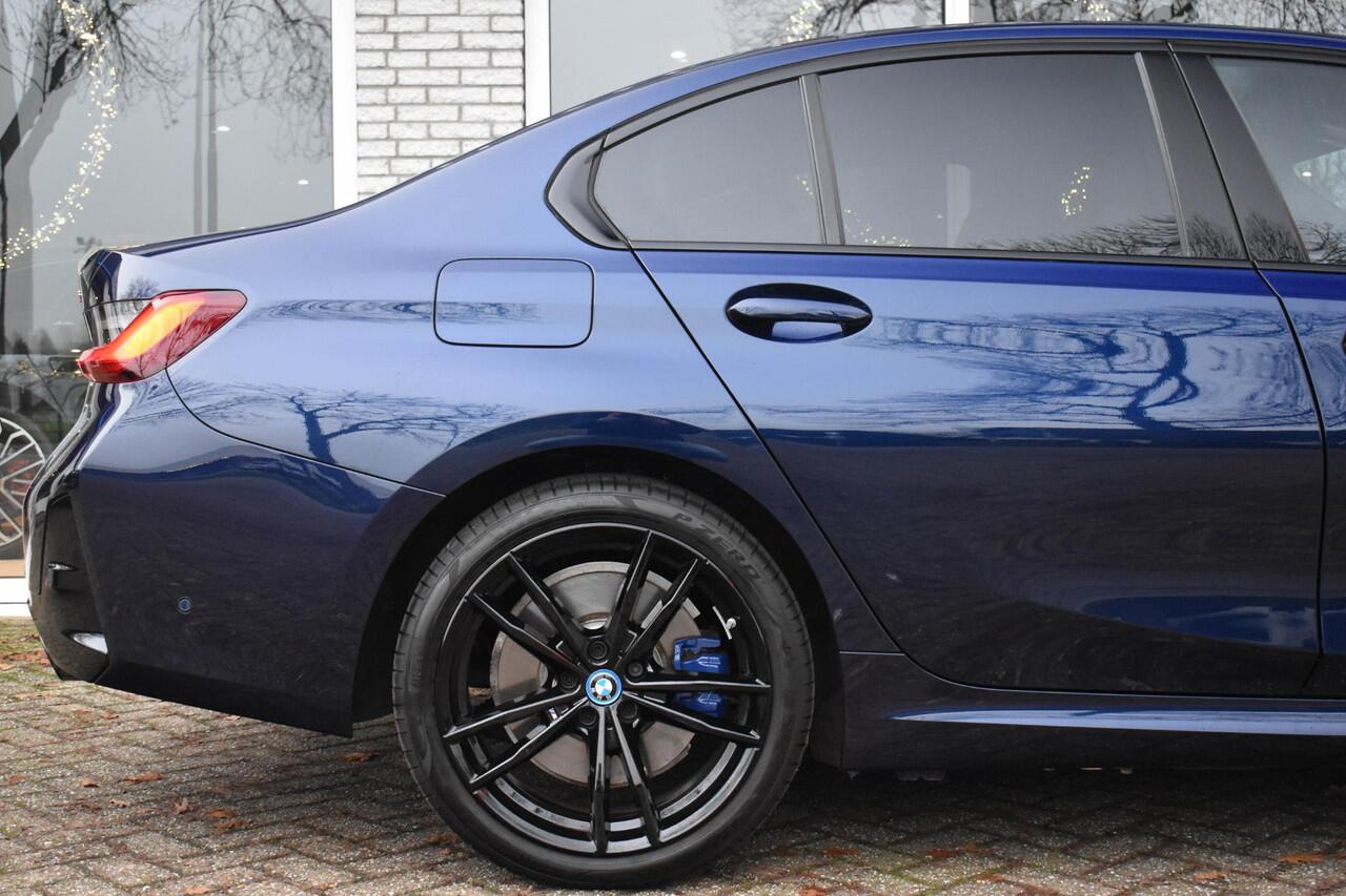 BMW 3-SERIE 320e M-Sport ACC Head Up Elc Stoelen Leder Camera