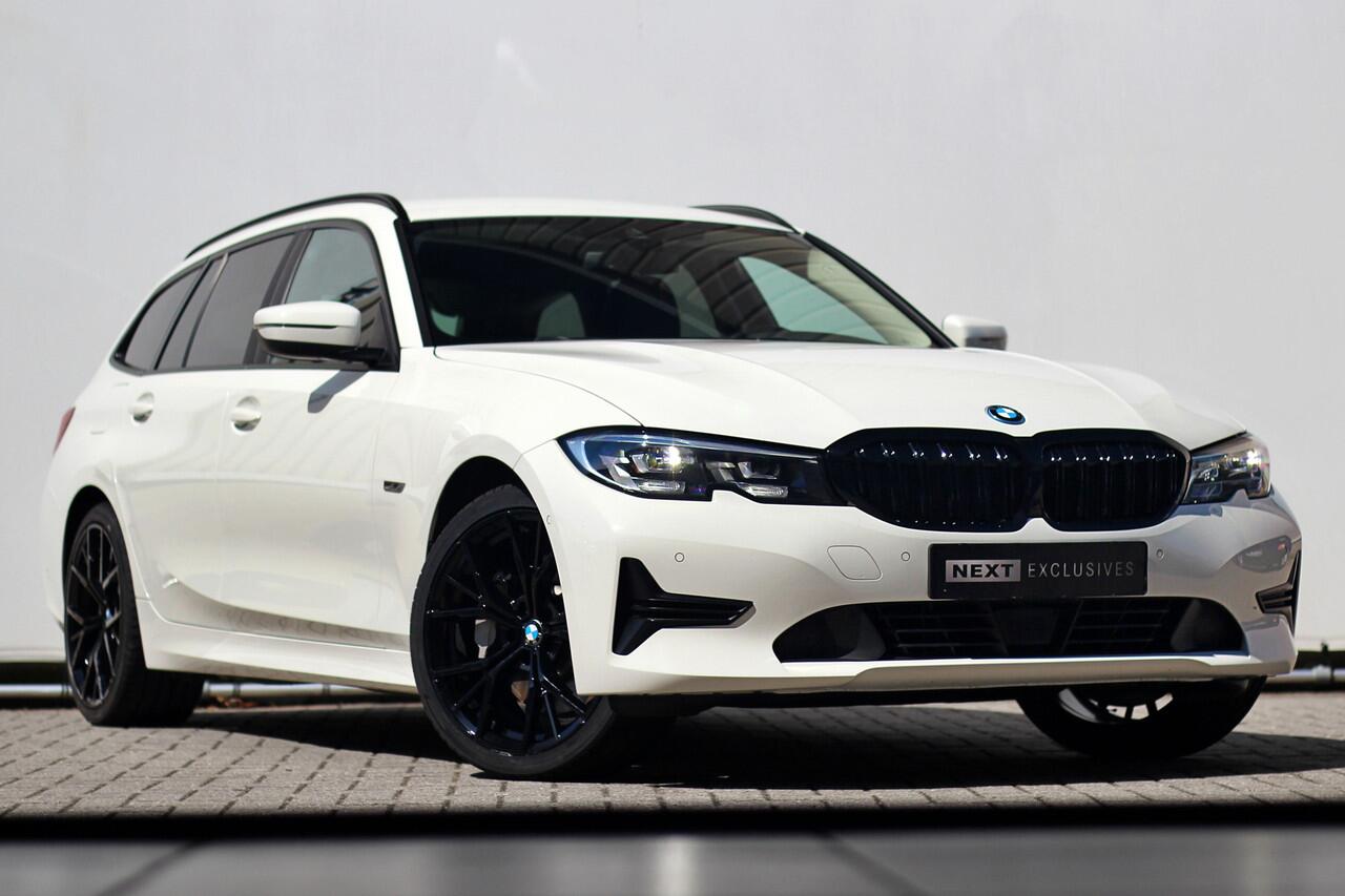 BMW 3-SERIE Touring 330e | ACC | Keyless | Camera