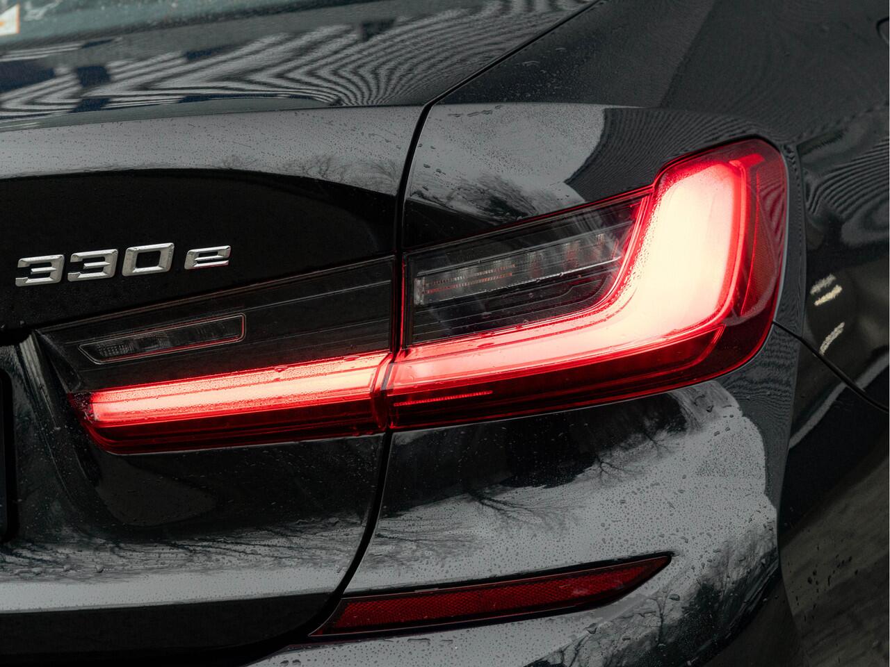 BMW 3-SERIE 330e M-Sport - Harman Kardon - Trekhaak - DAB - Camera