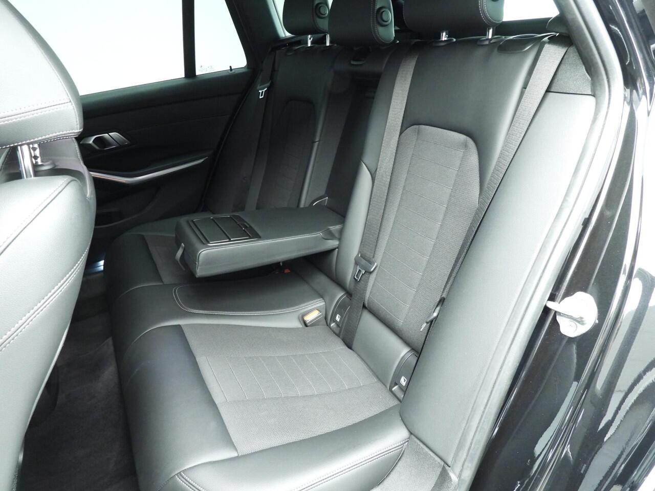 BMW 3-SERIE Touring 318i Business Edition | Sport Line |