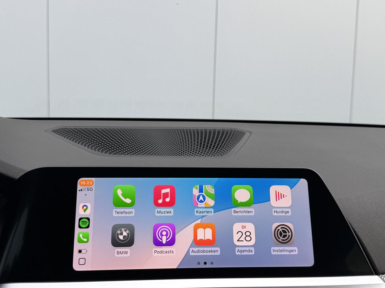 BMW 3-SERIE Touring 330e eDrive Edition M-pakket/Leer/Apple Carplay.